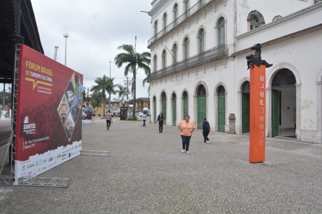 O Patrimônio e o Turismo em Diálogo: Reflexões sobre o Território Central de Santos